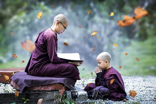 theravada-buddhism-4749025_640
